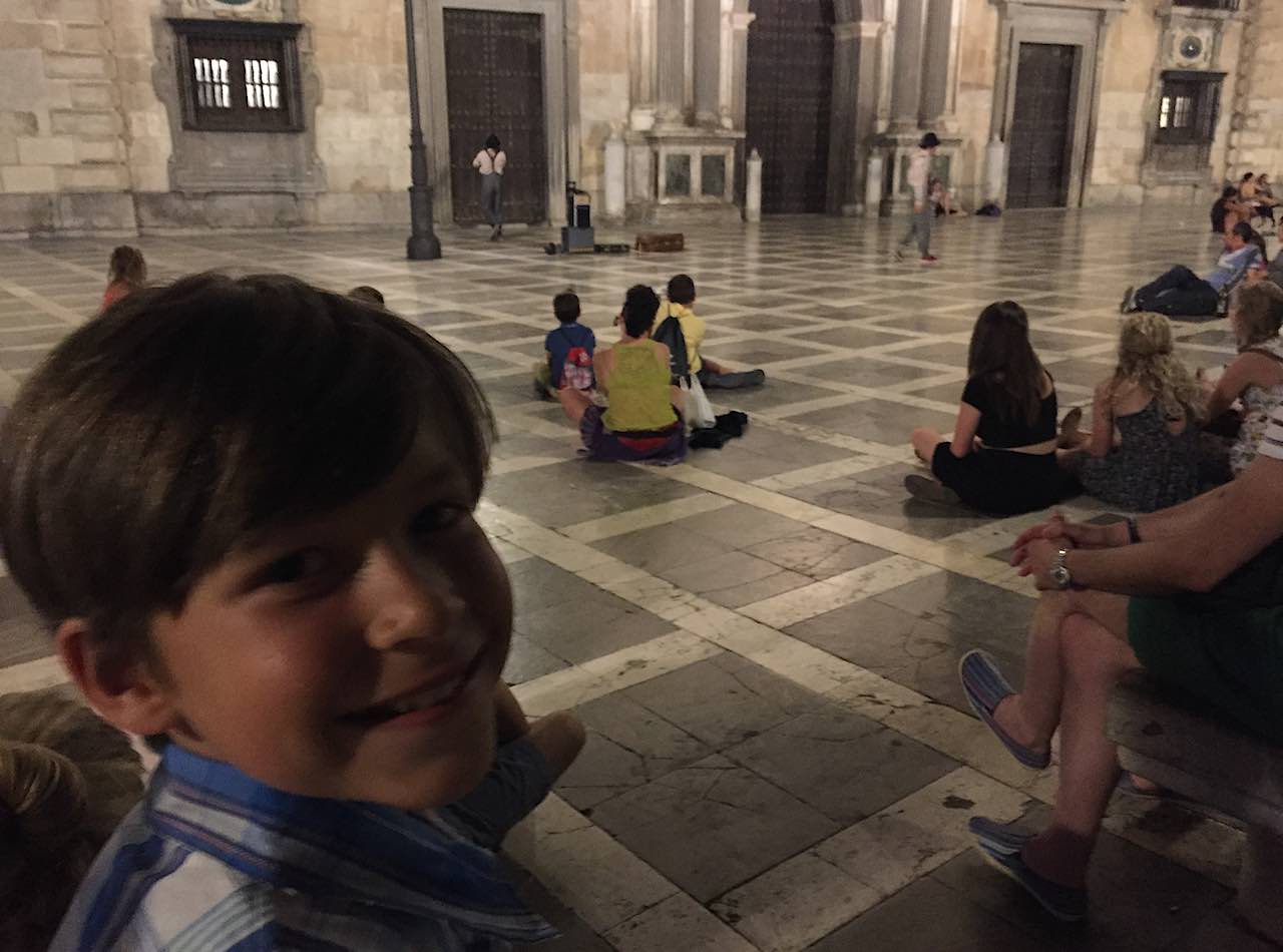 rory-moulton-granada-plaza-nueva