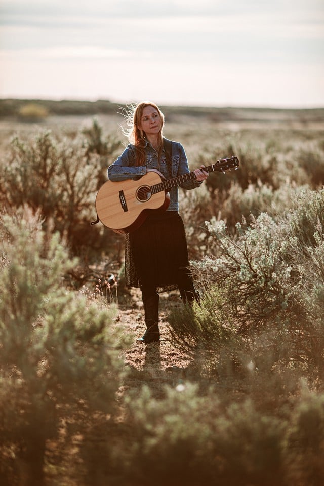 Eilen Jewell field img-45