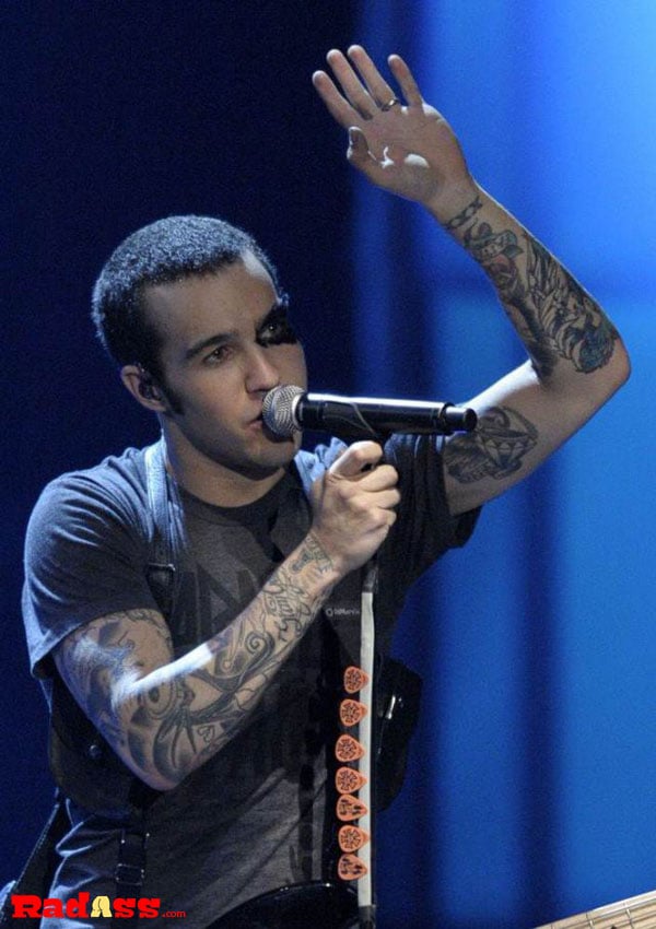 05-01-12 The famous and their tats-40 celebrities with tattoos