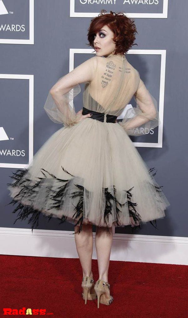 05-01-12 The famous and their tats-34 img-16