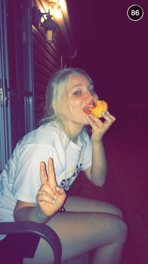 Weekend confession s of drunk girls and guys partying. (7)