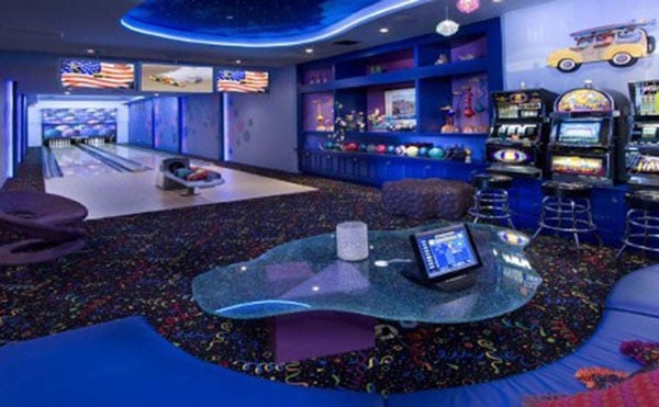 World's Greatest Base ment Caves and man caves. (10)