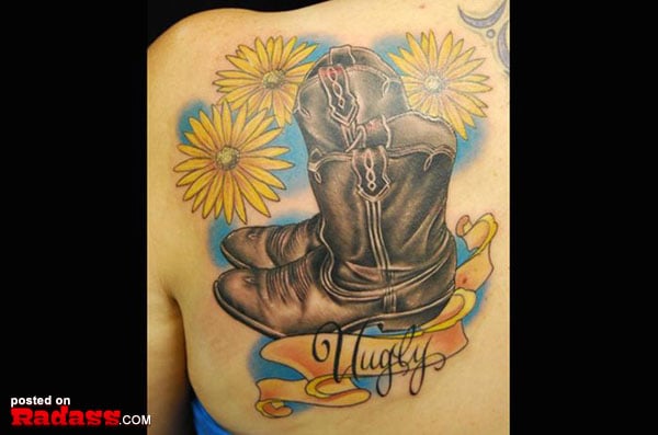 Pop stars of the 90’s are posing for a picture.