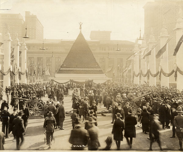 Historically Significant Moments caught on camera. (22)