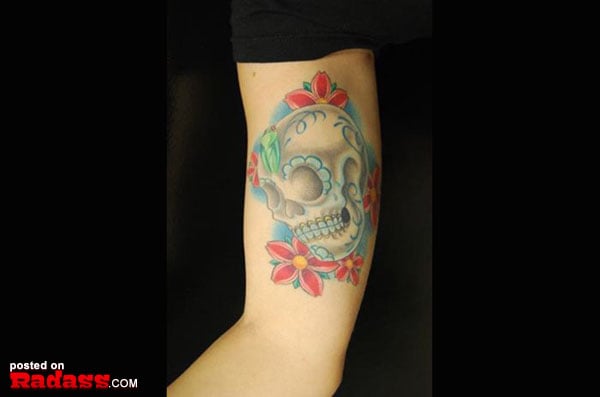 Two pop stars of the 90's, one man and one woman, both with black hair.