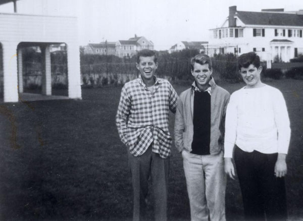 Historically Significant Moments caught on camera. (2)