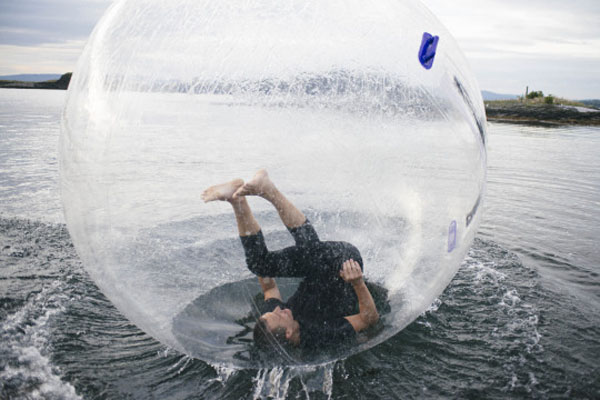 Weekend confession s of drunk girls and guys partying. (8)