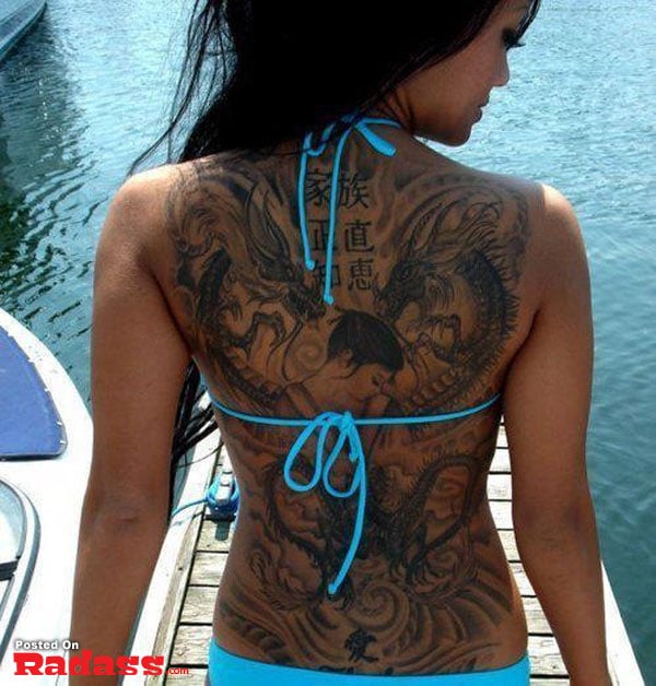 hot girls with tattoos-16 An iPhone equipped with Siri, a virtual assistant, accompanied by a search bar.