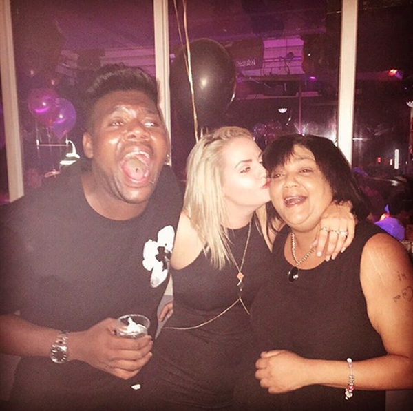 Weekend confession s of drunk girls and guys partying. (31)