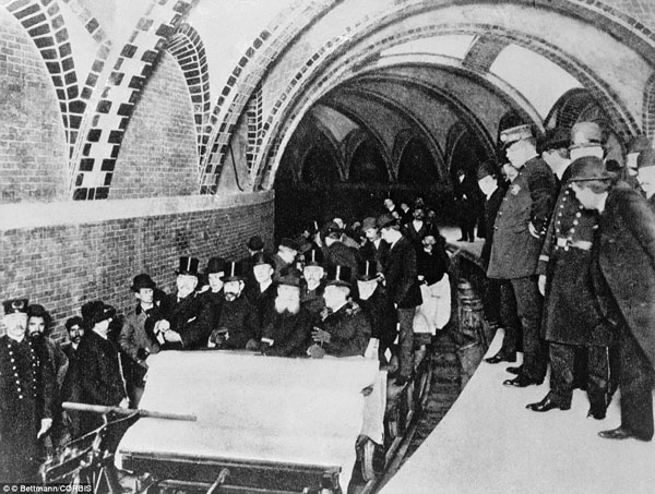 Historically Significant Moments caught on camera. (4)