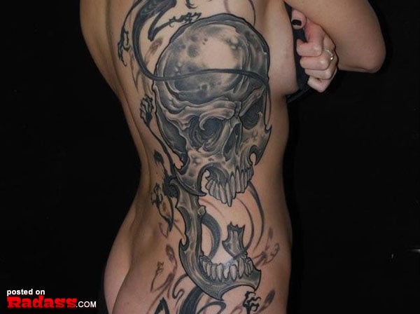 A man with dreadlocks and glasses next to a man with dreadlocks, showcasing the evolution of pop stars' looks from the 90's until today.