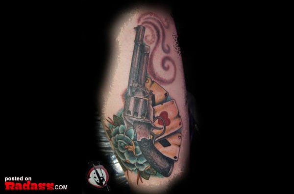 A woman with curly hair and a woman with curly hair, representing pop stars of the 90's.