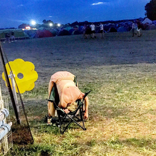 Weekend confession s of drunk girls and guys partying. (13)