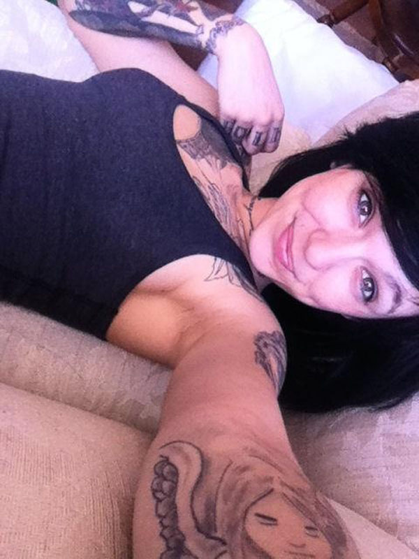 The hottest girls with tattoos and body art. (35)