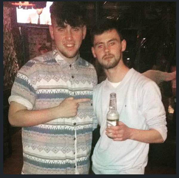 Weekend confessions of drunk girls and guys partying. (37)