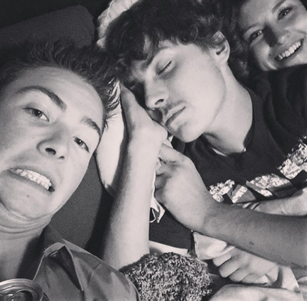 Weekend confession s of drunk girls and guys partying. (22)