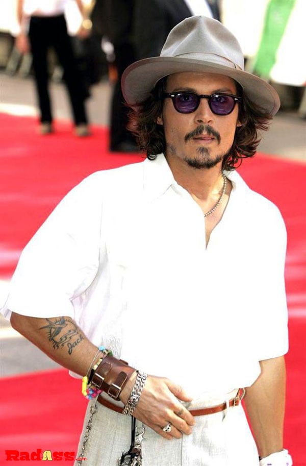 05-01-12 The famous and their tats-04 img-46