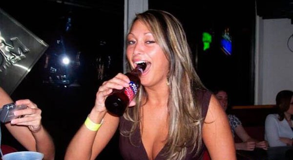 The best party girl pics on the internet. (5)