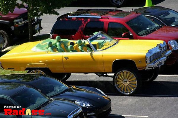 Keywords used: yellow car, parked in a parking lot.
Description with modified keywords: A vibrant car is stationed in a parking lot.