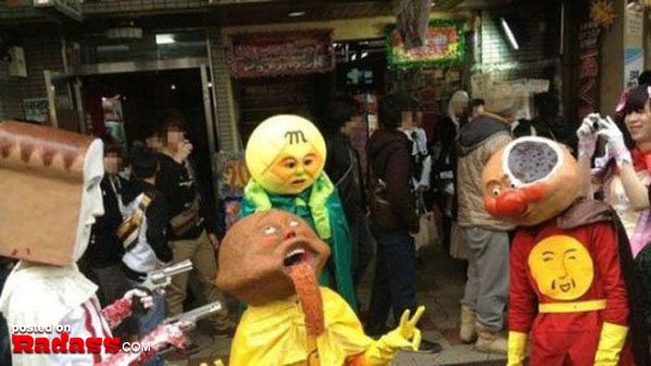 A group of people in WTF costumes from Japan (46 Pics).