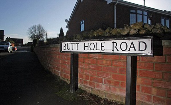 A street sign that reads