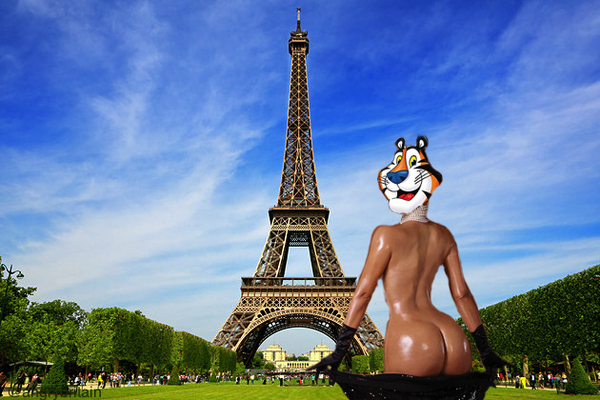 A statue of a woman bares her shiny behind in front of the Eiffel Tower, capturing attention online.