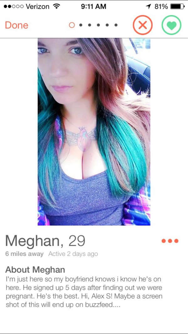 Keywords: Tinder, woman with green hair.