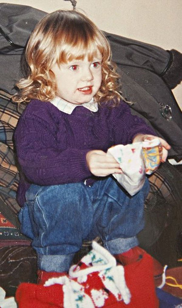 Photos of Celebrities When They Were Young. (2)