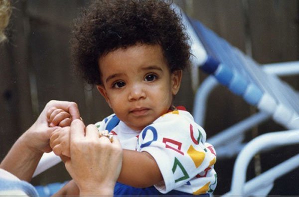 Photos of Celebrities When They Were Young. (1)