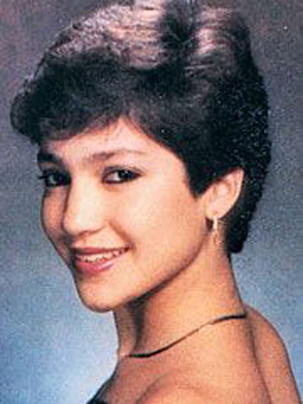 Photos of Celebrities before they were famous. (19)