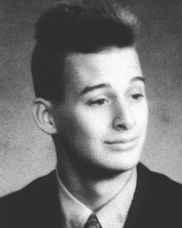 Photos of Celebrities before they were famous. (25)