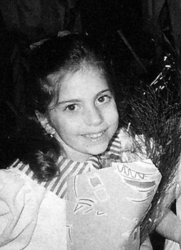 Photos of Celebrities When They Were Young. (3)