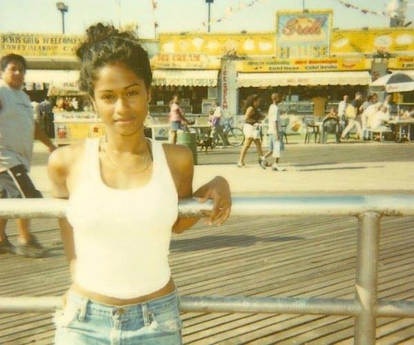 Photos of Celebrities before they were famous. (14)