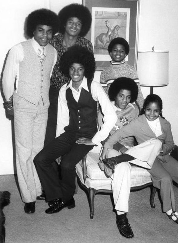 Vintage photos of rock n roll stars. (45)