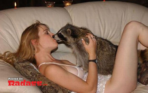 girl-you-are-strange-50 A woman wearing glasses shares her Weekend Confessions (33 Pics).