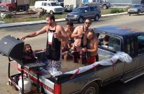 Hilarious photos of drunk people. (13)