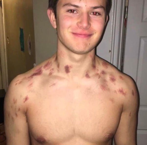 Hilarious photos of drunk people. (20)