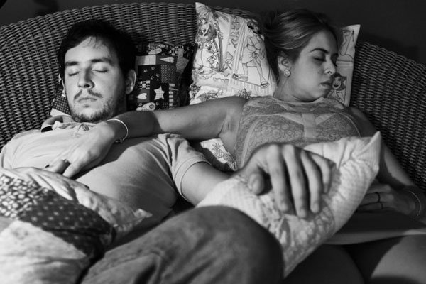 Weekend confessions of drunk college girls and guys partying. (29)