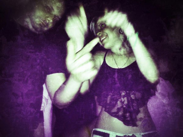 Weekend confessions of drunk col lege girls and guys partying. (5)