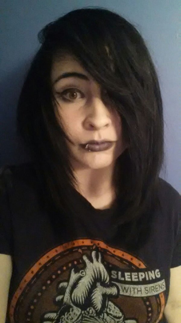 Weekend confessions of drunk col lege girls and guys partying. (4)