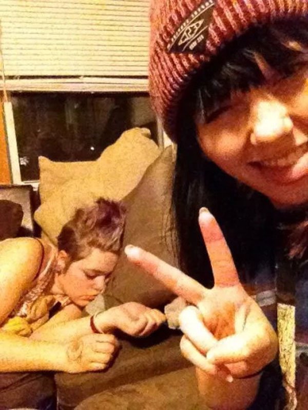 Weekend confessions of drunk col lege girls and guys partying. (3)