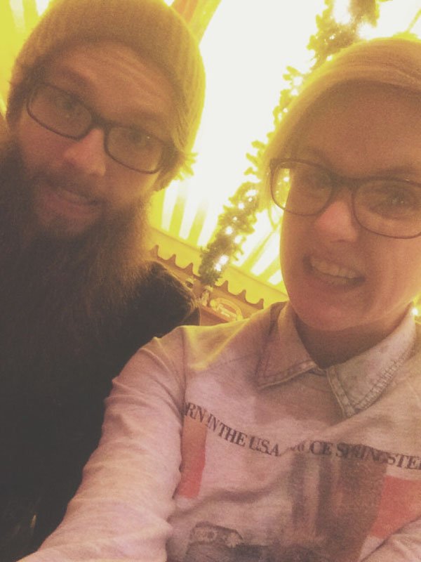 Weekend confessions of drunk col lege girls and guys partying. (2)