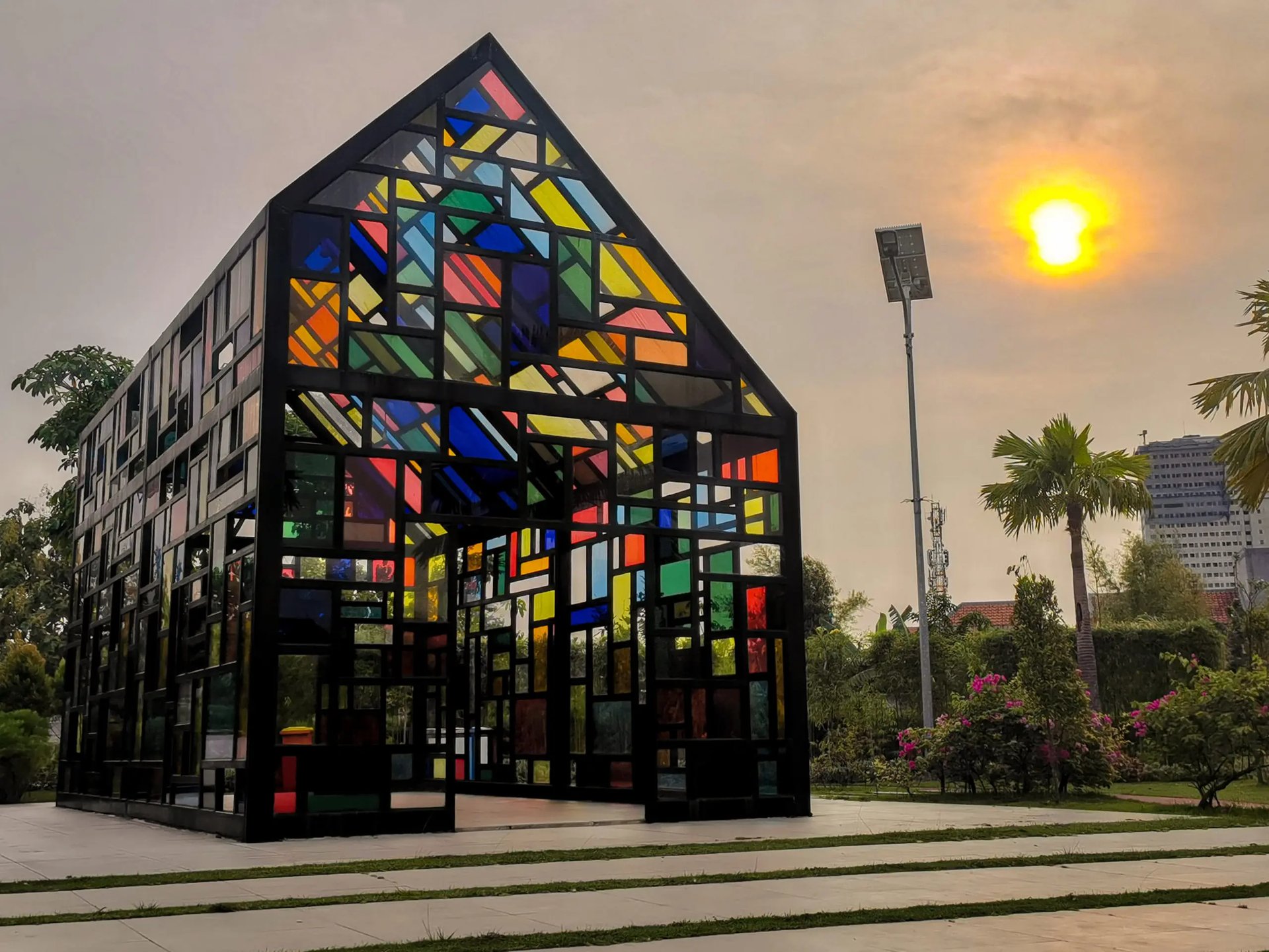 Rental Sewa Mobil Surabaya Lepas Kunci Mulai 300rb + Sopir 26 Taman Mozaik Surabaya