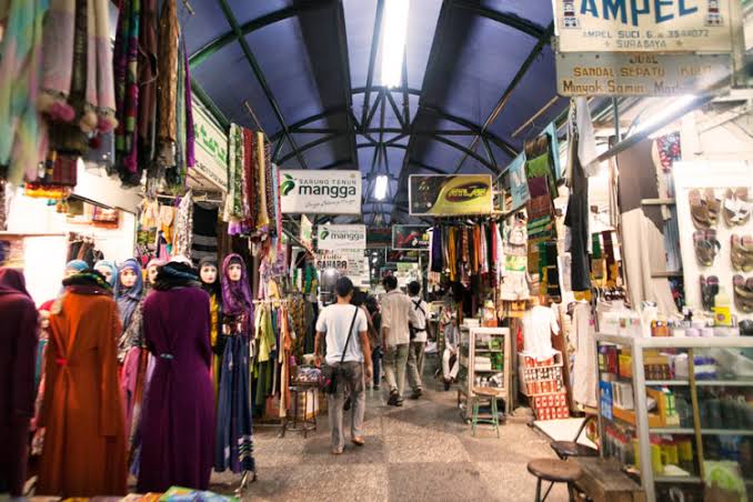 Eksplorasi Keindahan Alami: Wisata Air Mancur Surabaya 2 Wisata air mancur surabaya