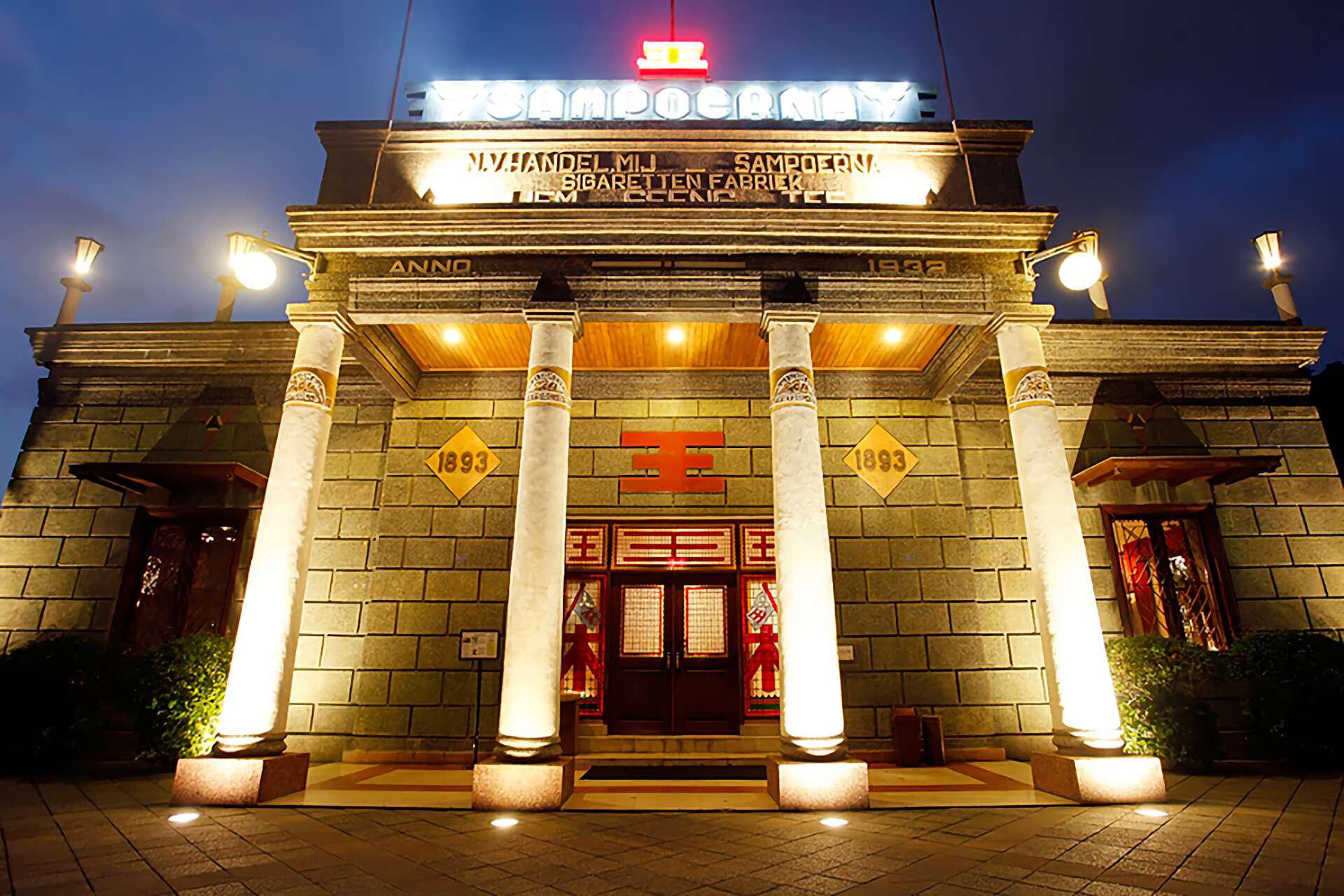 20 Tempat Hunting di Surabaya Malam Hari Instagenic 13 house of sampoerna