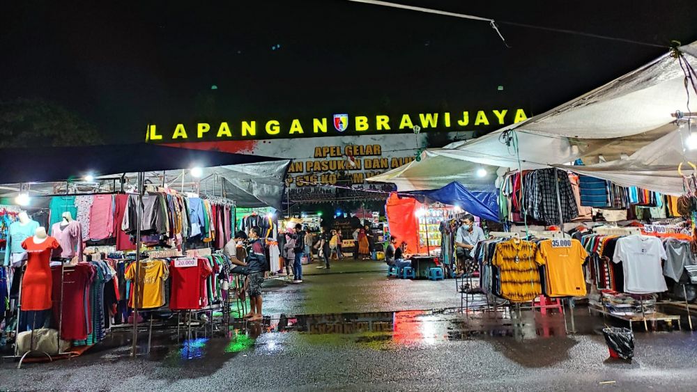 20 Tempat Hunting di Surabaya Malam Hari Instagenic 4 Pasar Malam Kodam Brawijaya