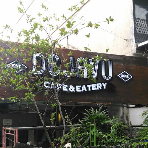 20 Tempat Hunting di Surabaya Malam Hari Instagenic 15 dejavu cafe