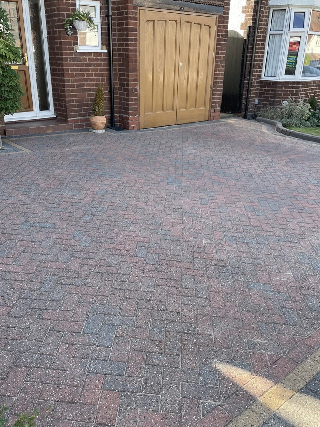 driveway-cleaning-company-2 img-1