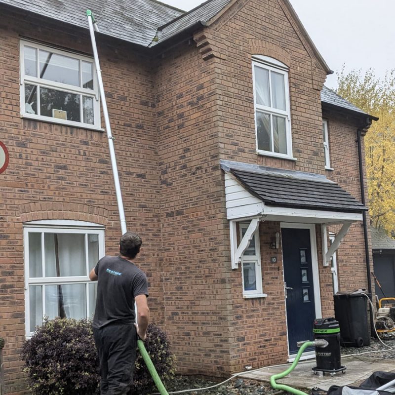 gutter-cleaning-solihull solihull gutter emptying cleaning company