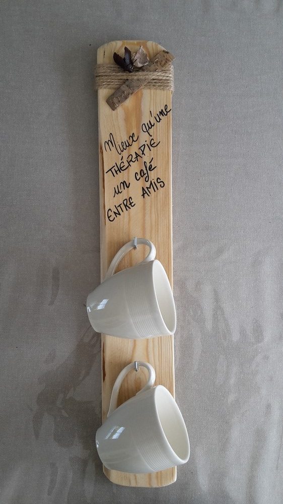 pr&eacute;sentoir-support-rangement-tasses-mugs-murale-cuisine-caf&eacute;-bois-personnalis&eacute;-artisanal